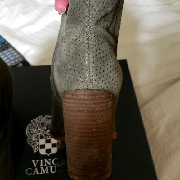 Booties - Vince Camuto - Picture 6 of 9